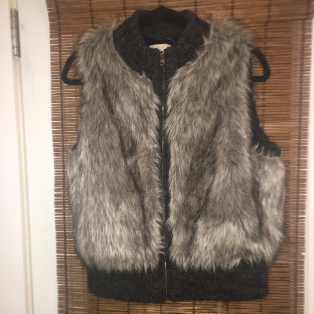 Ann Taylor Loft Faux Fur Vest Size M/LP P - Picture 3 of 8